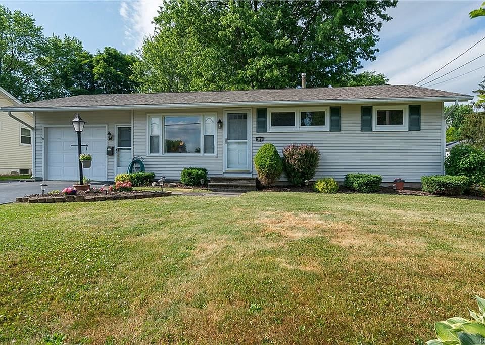 1st image of 4868 Thornwood Dr
