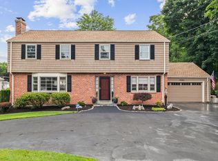 1182 N Main St, West Hartford, CT 06117