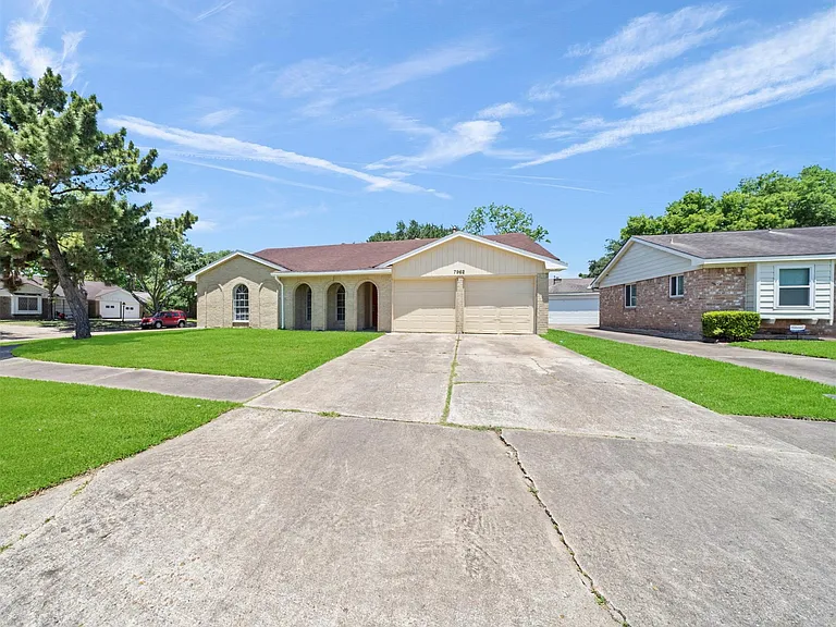 7962 Southmeadow Dr — Photo 2
