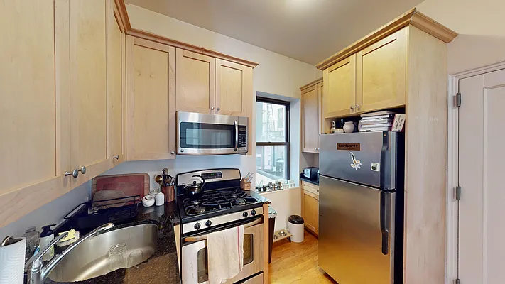 Rented by Bond New York | media 20