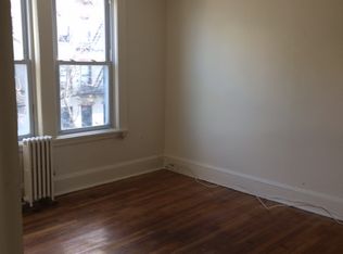 2120 24th Rd #3, Astoria, NY 11102