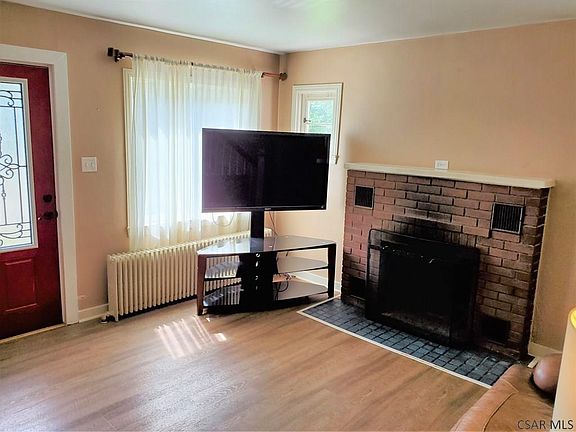 5th image of 733 N Beech St