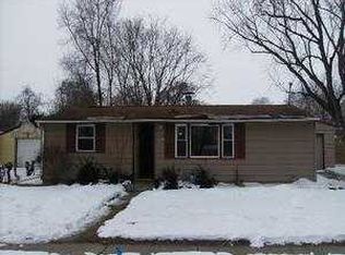 7526 Cadet Rd, Machesney Park, IL 61115