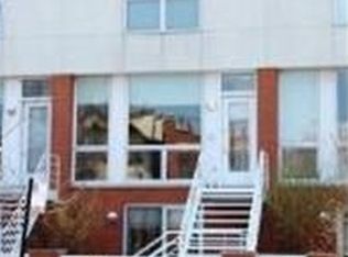 1747 W Wellington Ave, Chicago, IL 60657
