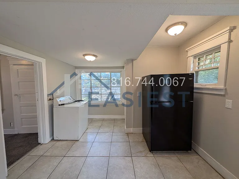 1604 E 43rd St — Photo 11