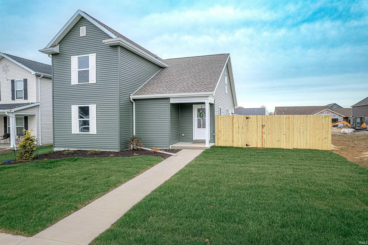 1038 Watership Dr photo 1