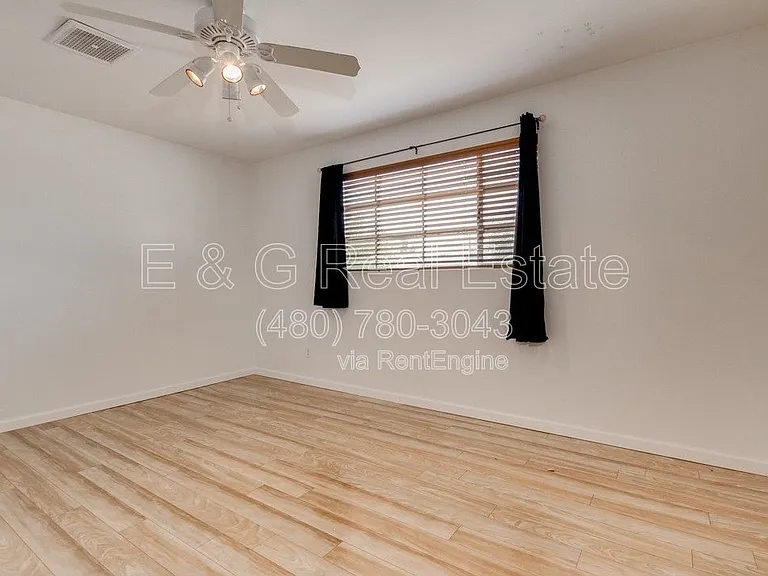 1308 W 6th St — Photo 17