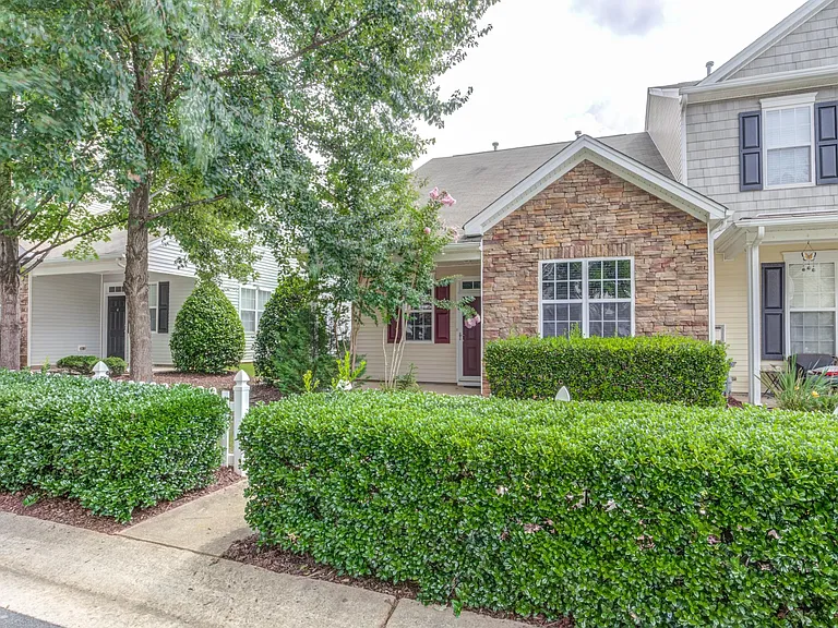8221 Belneath Ct — Photo 35