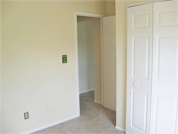 5th image of 1204 Lincoln Dr APT A
