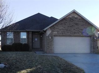 1504 E Fairwind, Ozark, MO 65721