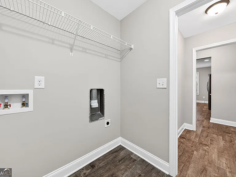 2416 Scoggins Rd — Photo 16