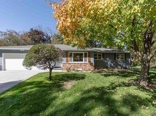 4002 Cadillac Dr, Waterloo, IA 50701