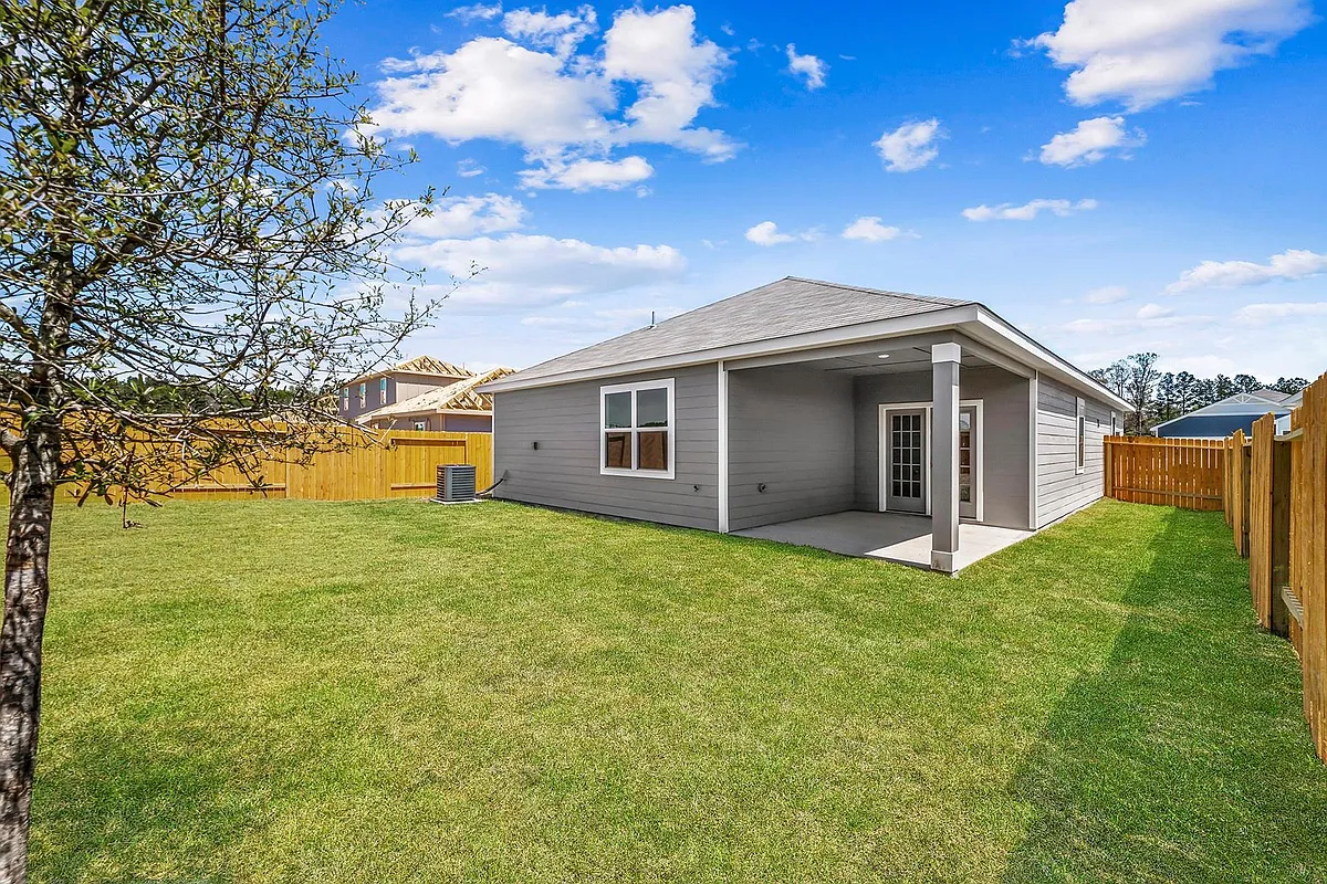 Building Photo - 15619 Plum Brook Dr