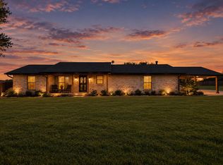 452 E Pecan Tree Rd, Waxahachie, TX 75165