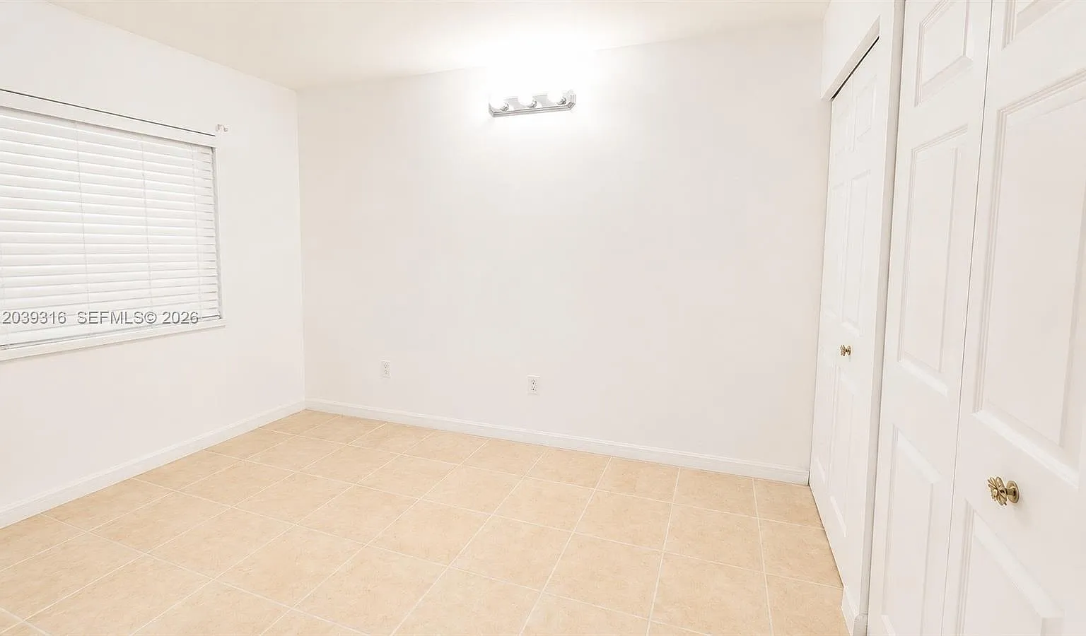 3 bed, 1040 sqft, $2,600 — Photo 3