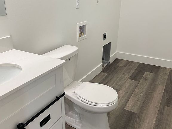 3rd image of 1008 W Charlotte St #A