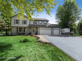 9N707 Bowes Bend Dr, Elgin, IL 60124