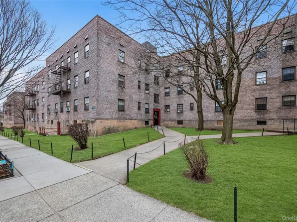 144-22 78th Avenue #3K, Flushing, NY 11367