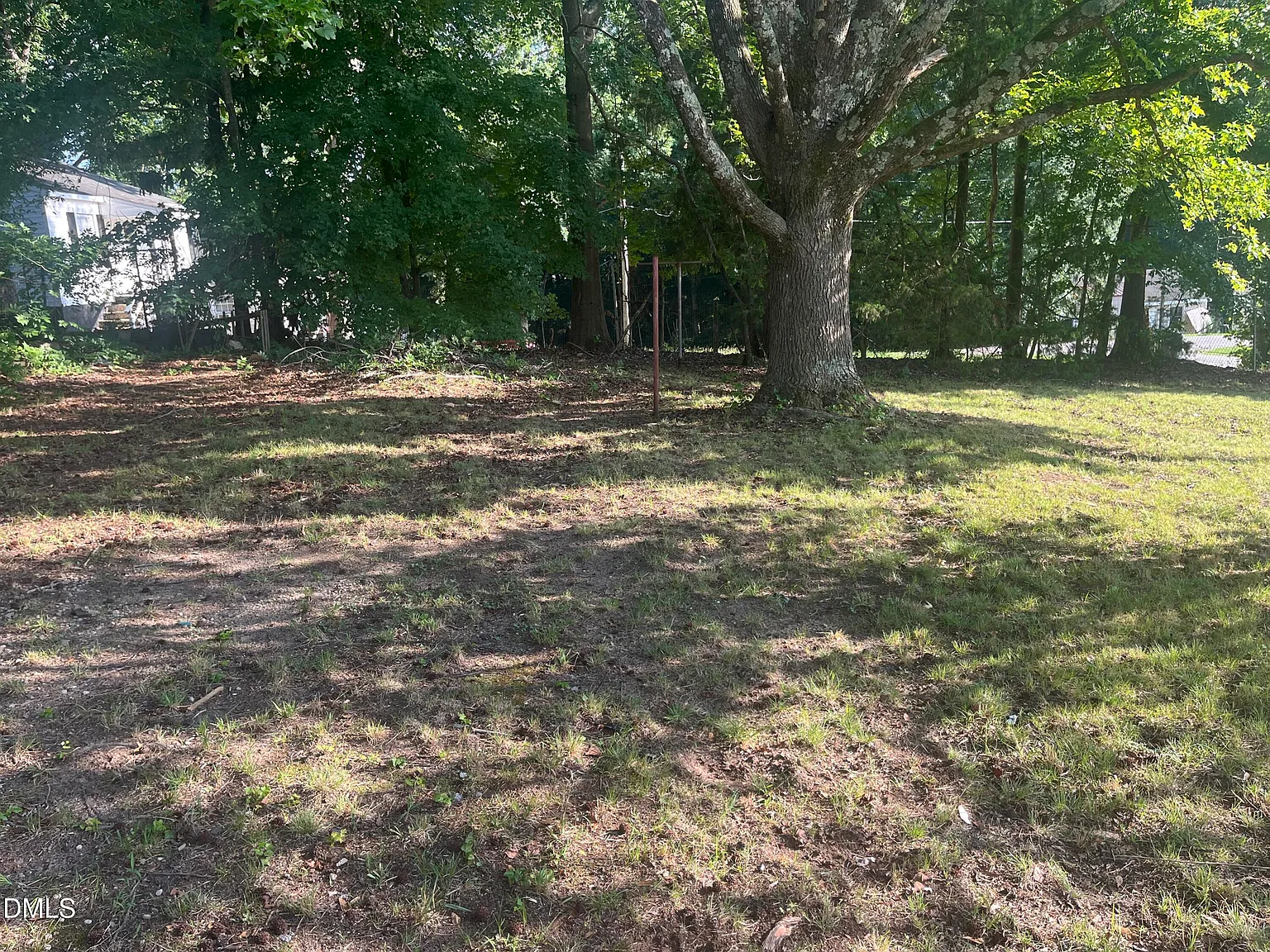 3 bed, 1.0 bath, 960 sqft, $1,400 — Photo 4
