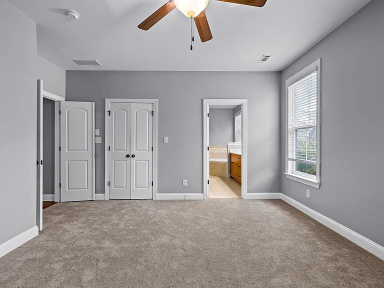 175 Colonial Ct — Photo 10