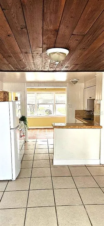 2 bed, 1.0 bath, 892 sqft, $1,550 — Photo 2