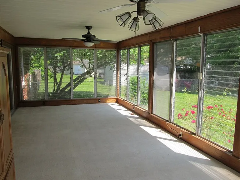 2217 Delwood Rd — Photo 20