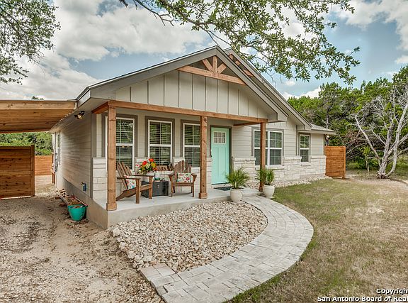 3rd image of 135 Woodridge