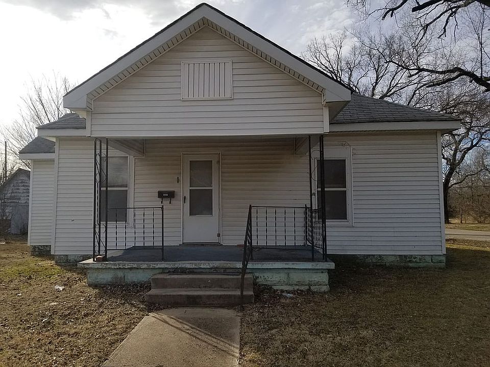 501 S 17th St, Independence, KS 67301 Zillow