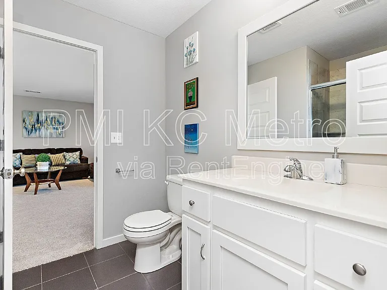 15708 Canterbury St — Photo 31
