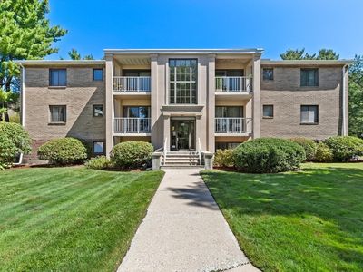 17 Bourbon St APT 75, Peabody, MA, 01960