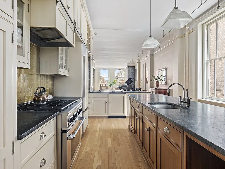 714 Broadway #8 — Photo 19