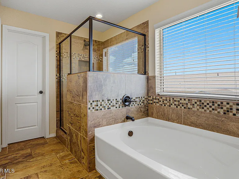 14448 Fernando Zubia Ave — Photo 25