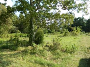 4542 Pineywoods Rd, Adams, TN 37010