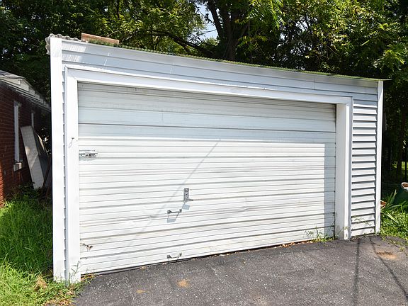 4th image of 1464 N Washington Avenue