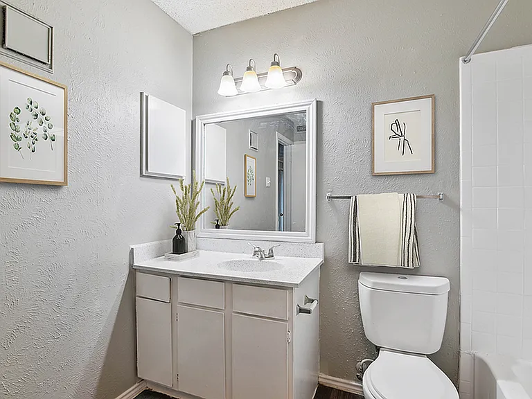 Westmoor Apartment Homes — Photo 53