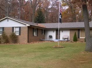 3774 Glen Hills Dr, Hartland, MI 48353