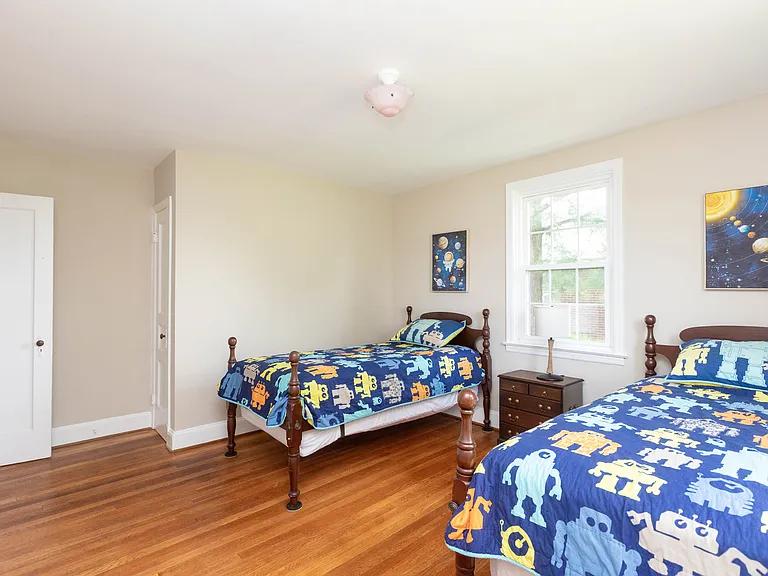 138 Murdock Rd — Photo 33