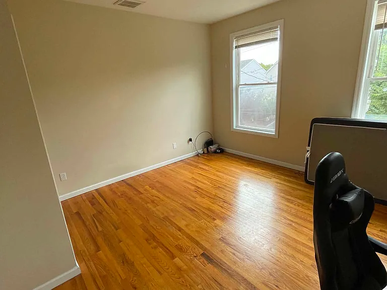 333 New St #2A — Photo 1