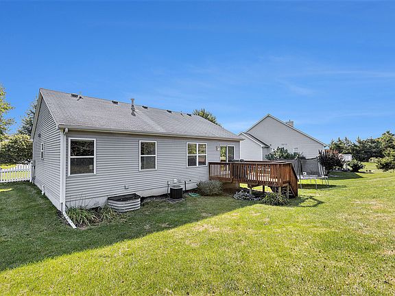 3rd image of 6727 Avalon Dr SE