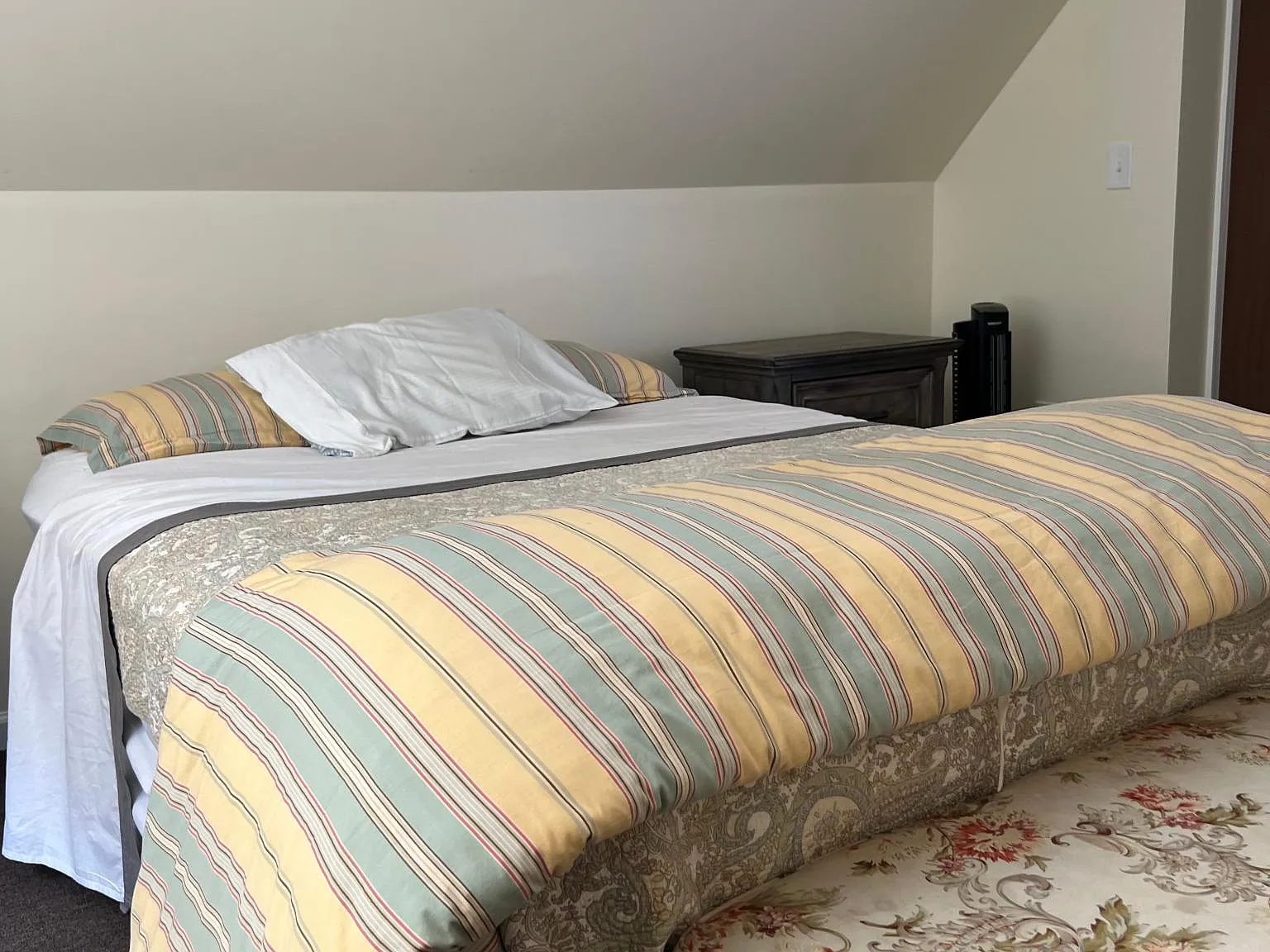 2 bed, 1000 sqft, $1,790 — Photo 4