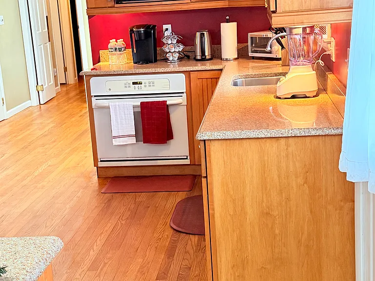 30 San Pedro Ave — Photo 17