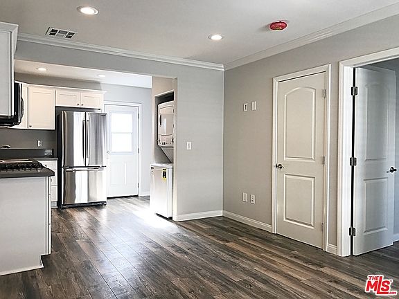 5th image of 330 W Valencia Ave APT C