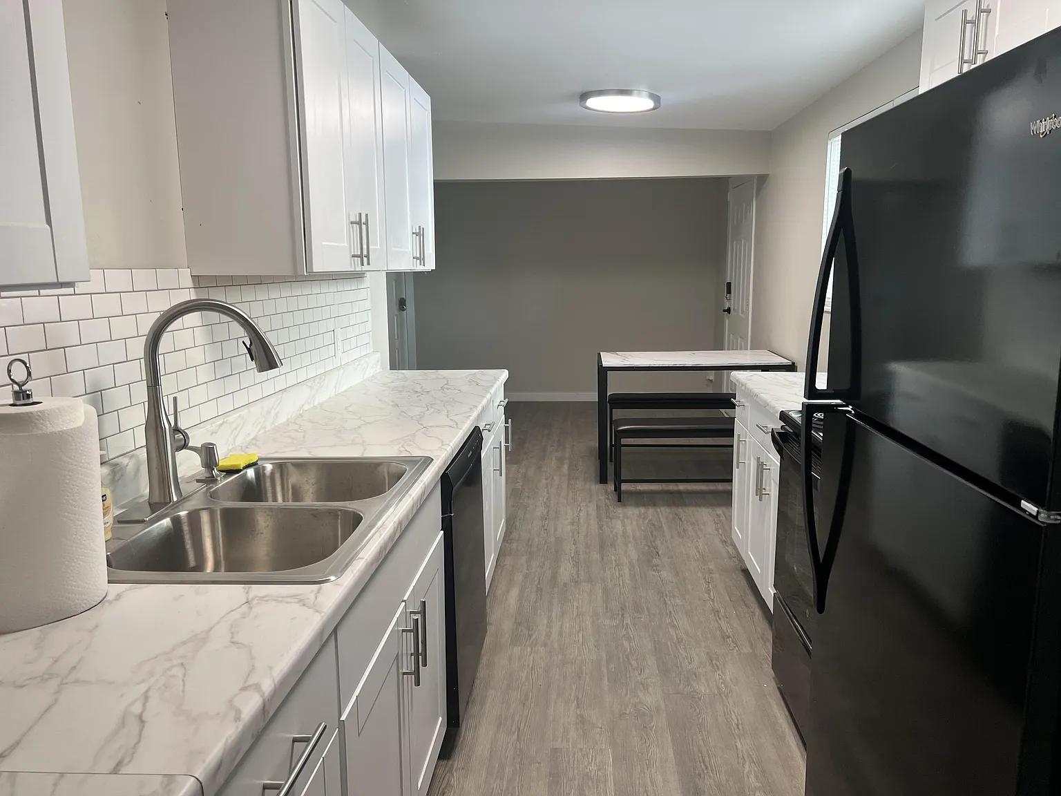 4 bed, 2.5 bath, 2780 sqft, $879 — Photo 4