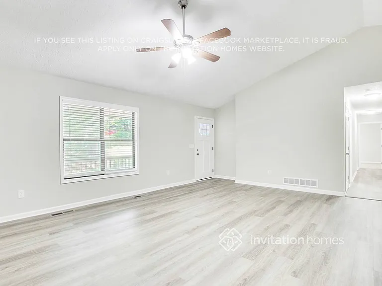 830 Sunset Ct NW — Photo 2