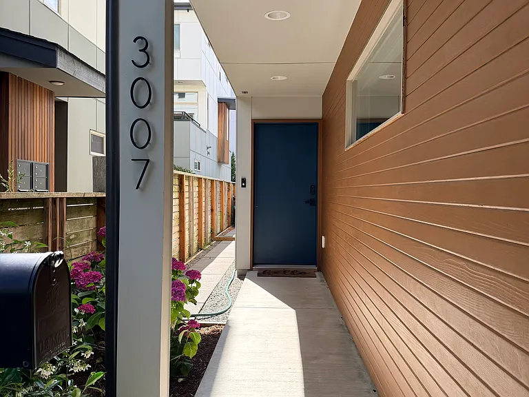 3007 60th Ave SW — Photo 1