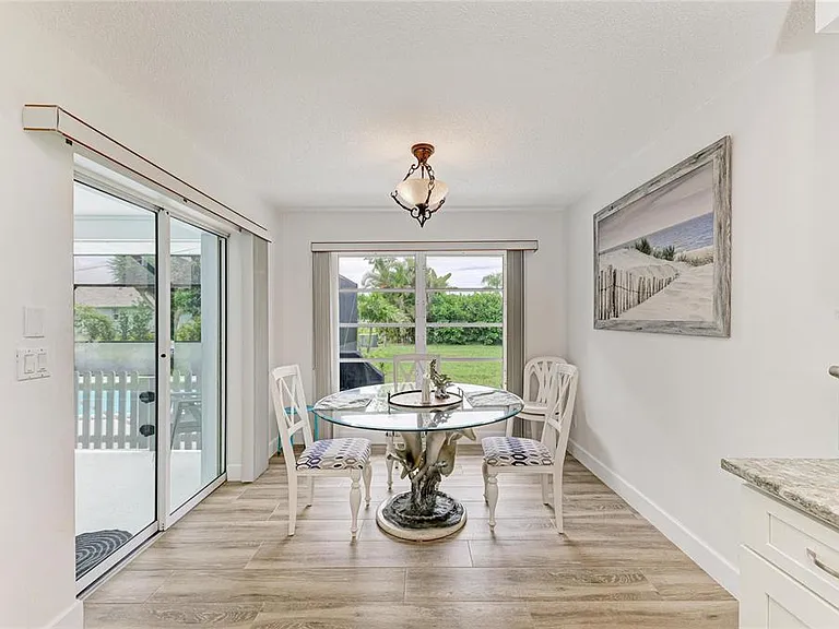 405 Bayside Ln — Photo 21