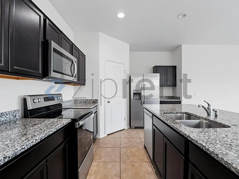 18199 N Conquistador Dr — Photo 6