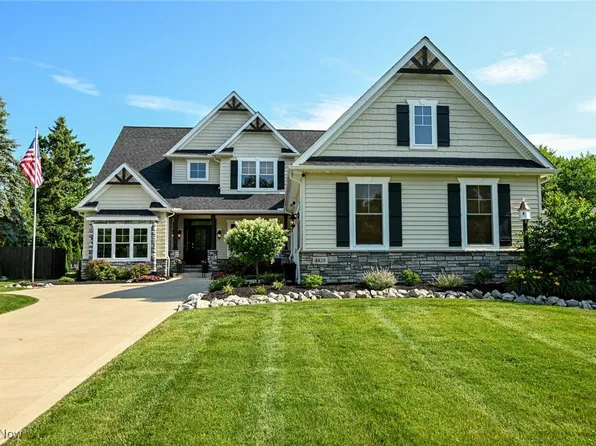 4428 Akins Rd, North Royalton, OH 44133