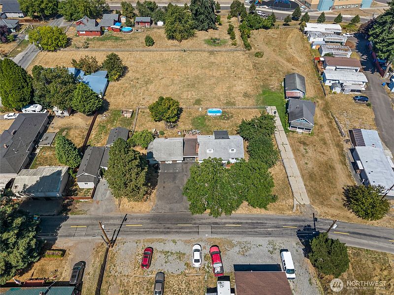 3rd image of 401 South Street