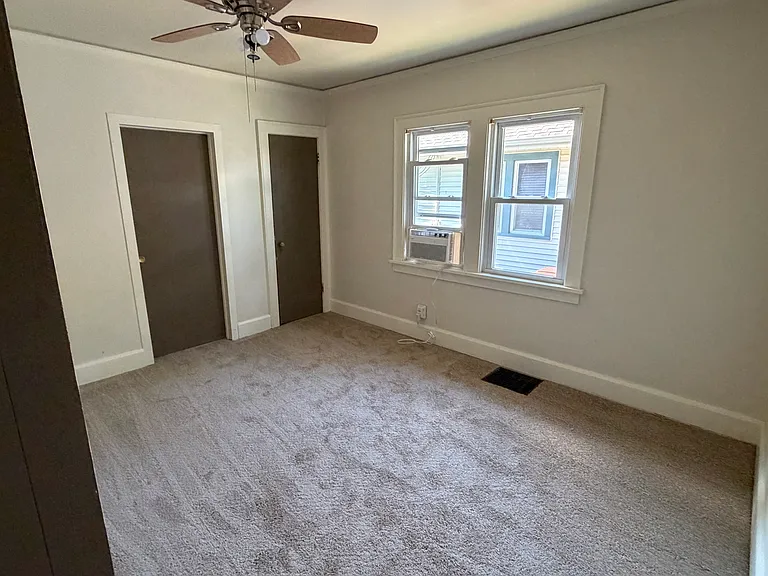 2103 N Court St — Photo 8